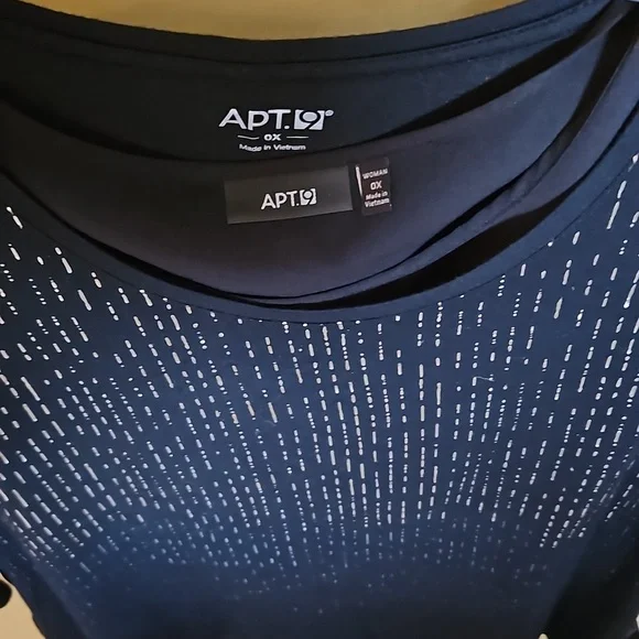 Apt9 NWT women's top sz.0X Black stretchy with tank - Picture 2 of 4